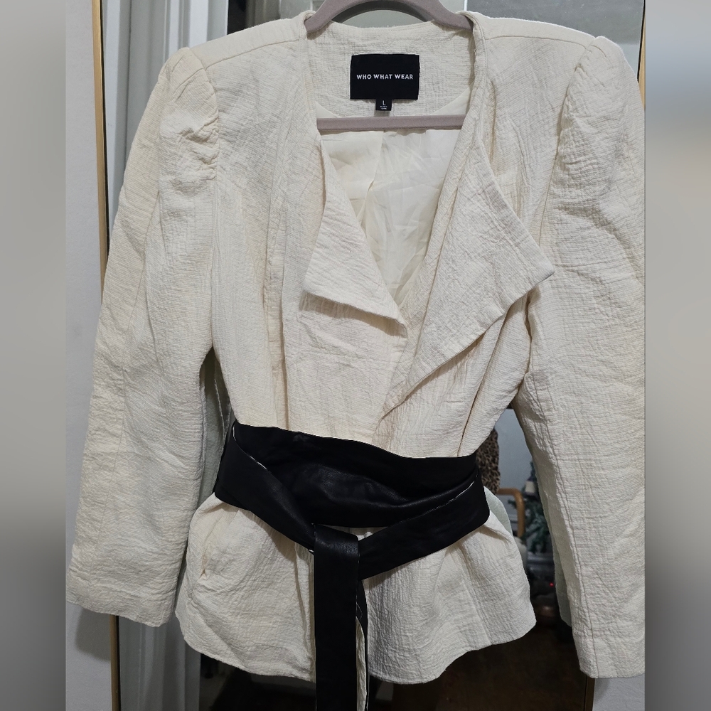 Who What Wear Textured Cream Blazer with Black Sash